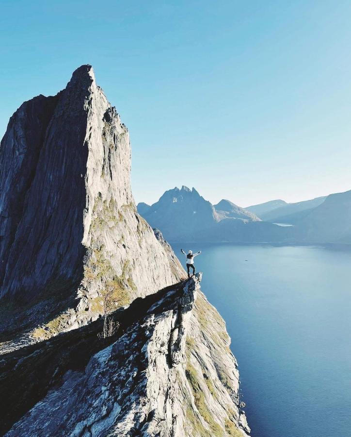 Laukvik Senja Otel Botnhamn Dış mekan fotoğraf